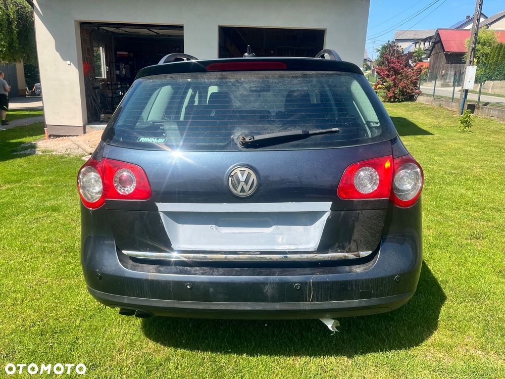 Volkswagen Passat 2.0 TDI Trendline - 5