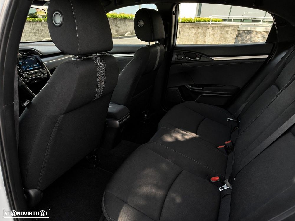 Honda Civic 1.0 i-VTEC Elegance Navi - 14