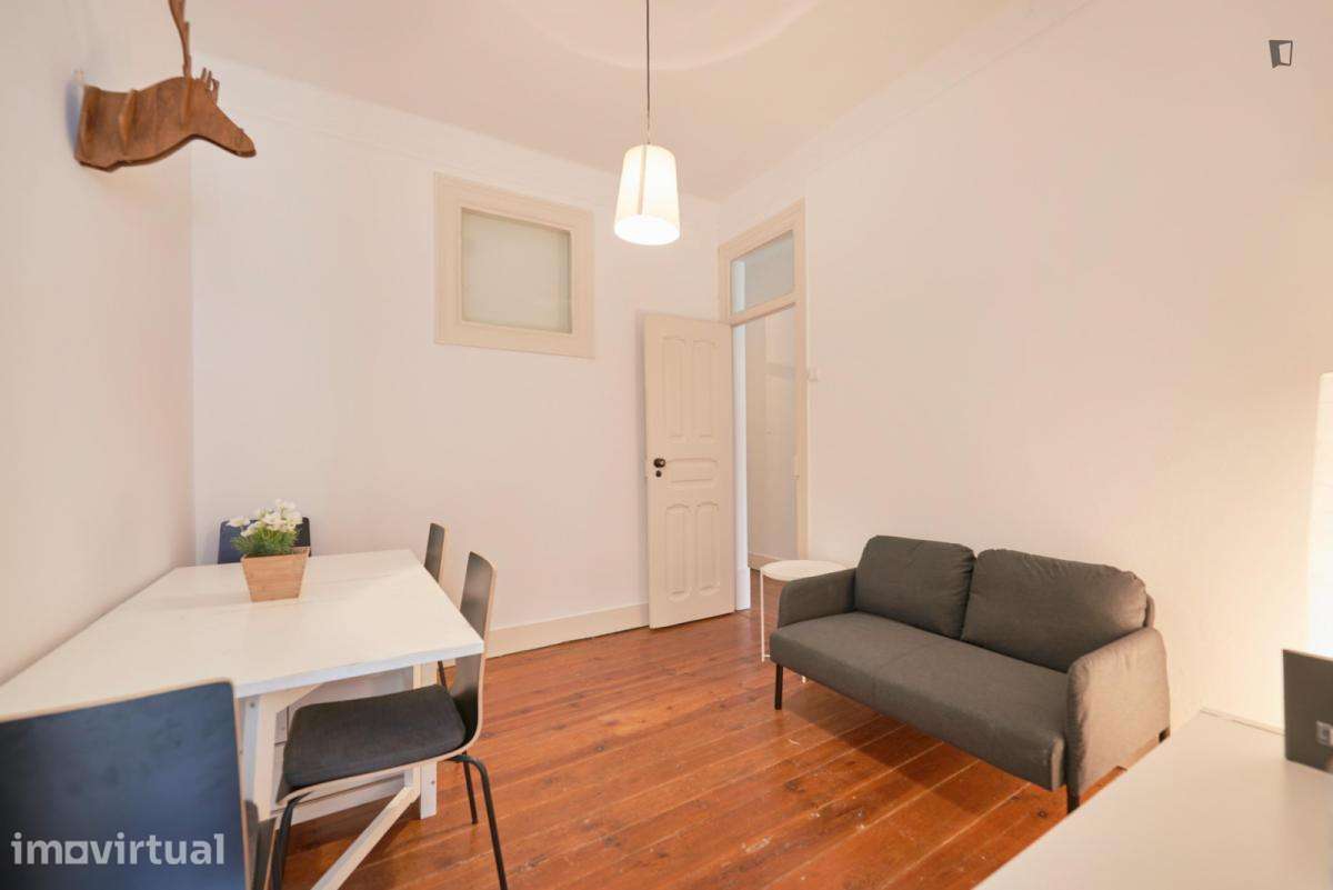 Quarto - localizado em Arroios Lisbon - Grande imagem: 4/32
