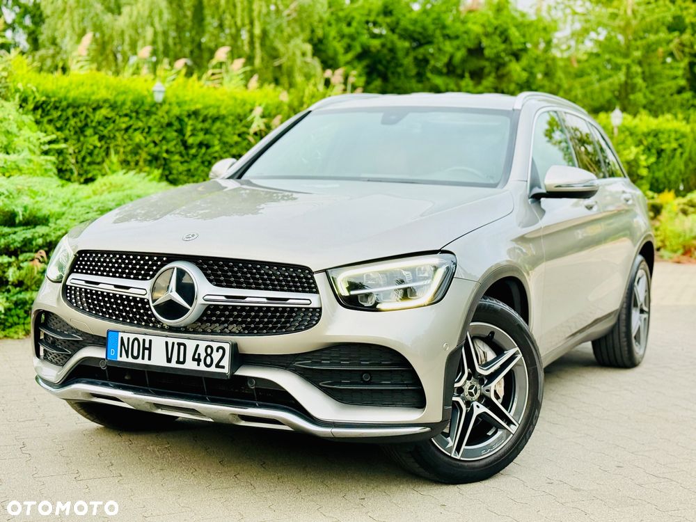 Mercedes-Benz GLC 200 4Matic 9G-TRONIC AMG Line Plus - 30