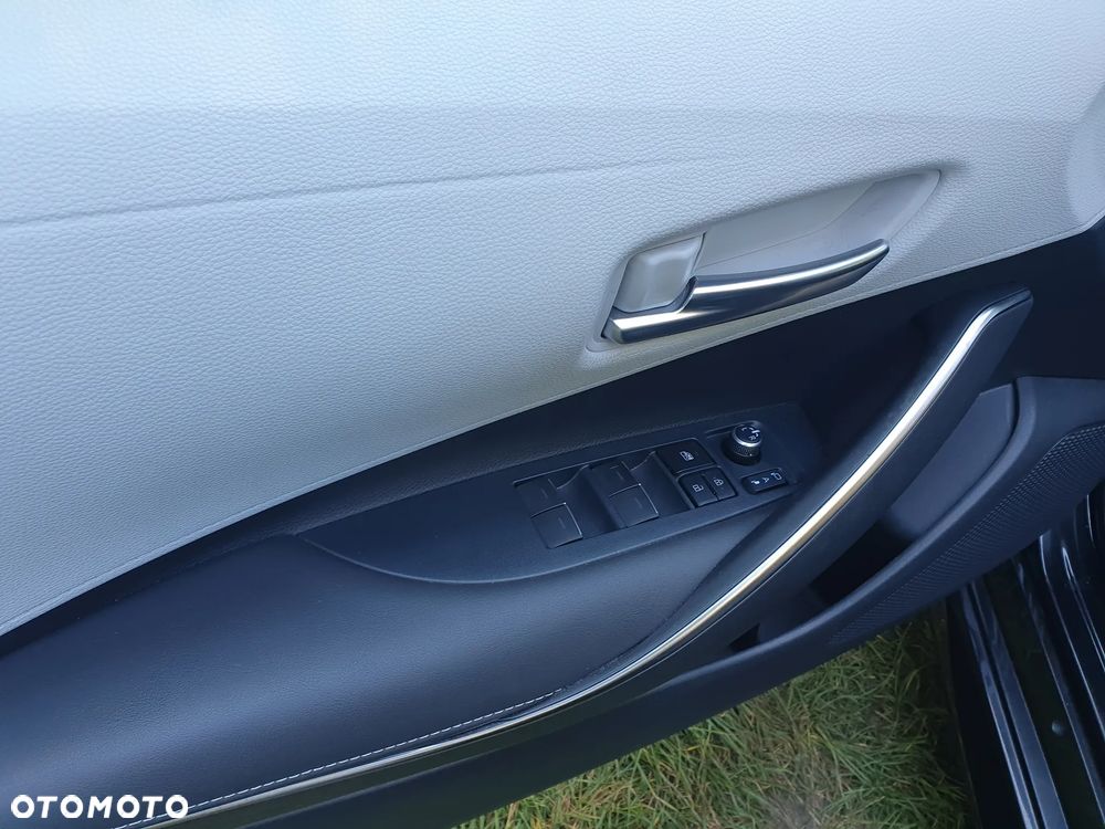 Toyota Corolla 1.8 Hybrid Comfort - 12