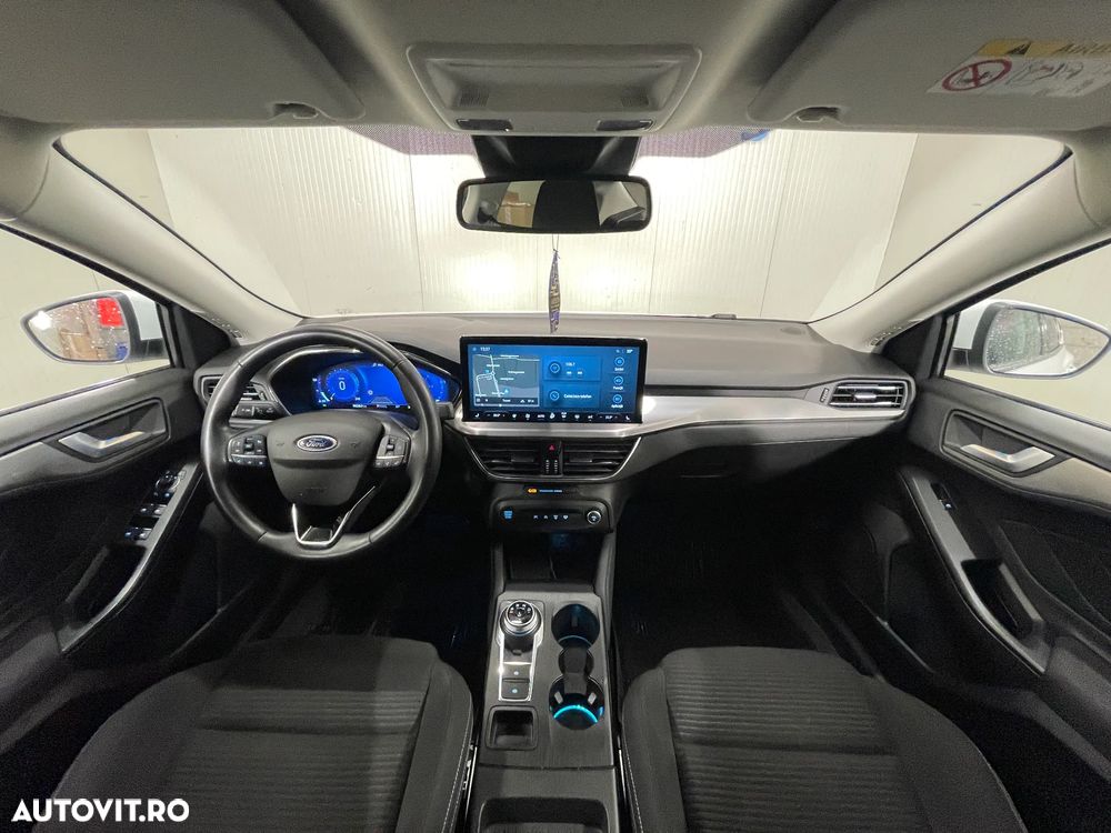 Ford Focus 1.5 EcoBlue 8AT Titanium - 8