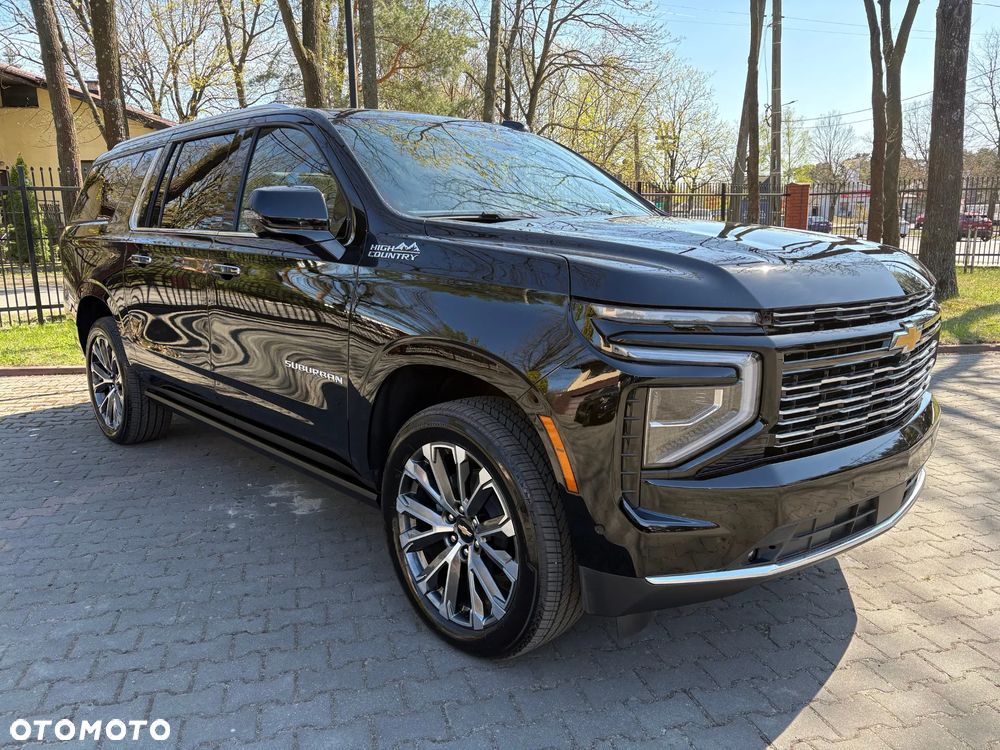 Chevrolet Suburban - 3