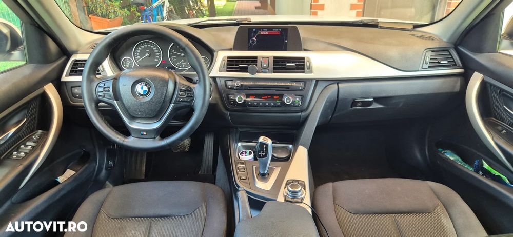 BMW Seria 3 318d DPF Aut. Edition Lifestyle - 11