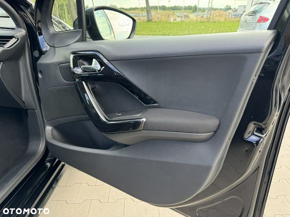 Peugeot 208 BlueHDi 100 Active - 31