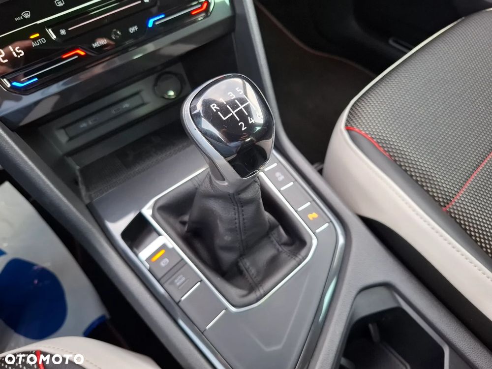 Volkswagen Tiguan 2.0 TDI SCR Urban Sport - 32