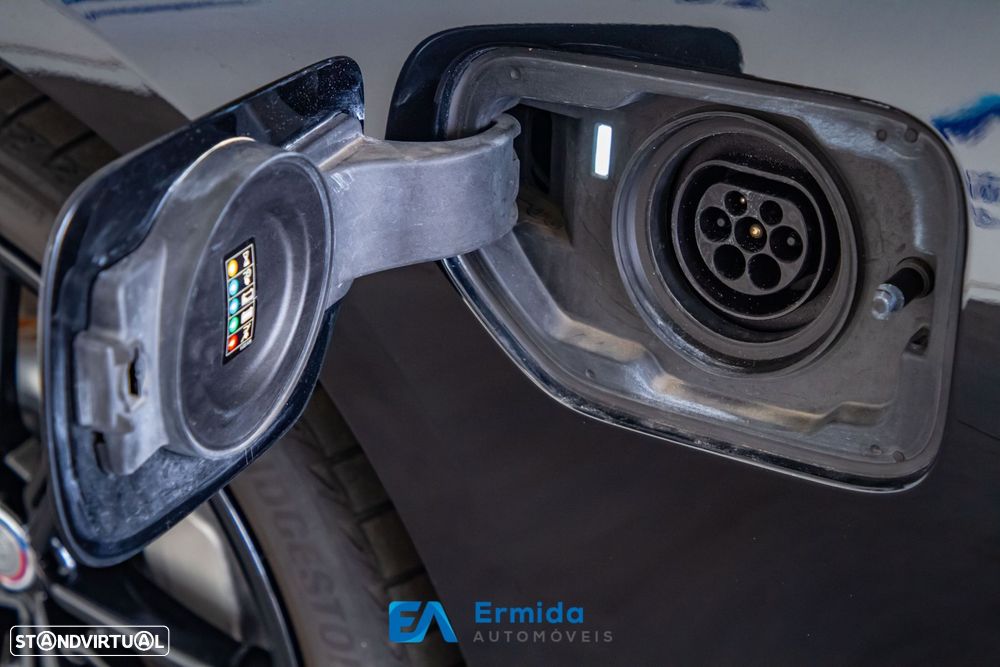BMW 330 e Auto - 16
