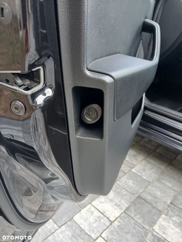 Skoda Superb 2.0 TDI DSG L&K - 12