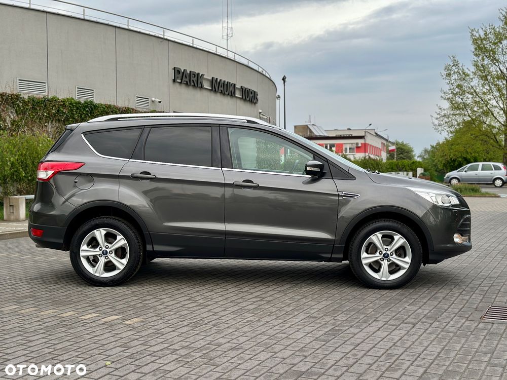 Ford Kuga 2.0 TDCi 2x4 Titanium - 13