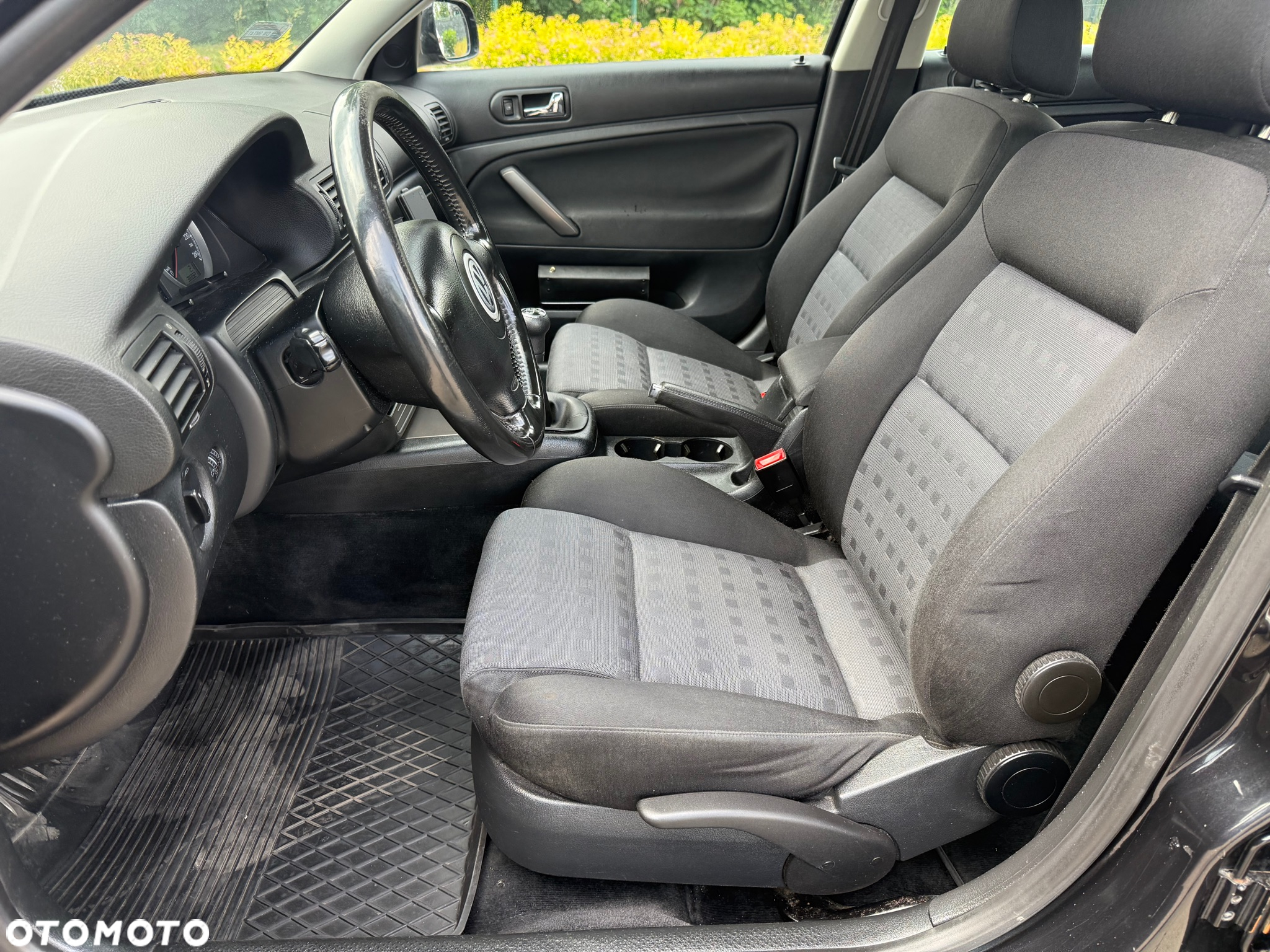 Volkswagen Passat 1.9 TDI Comfortline - 9