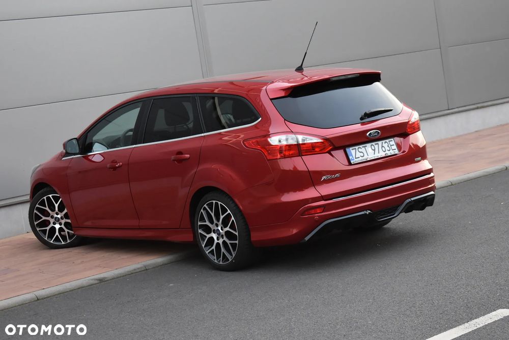 Ford Focus - 23