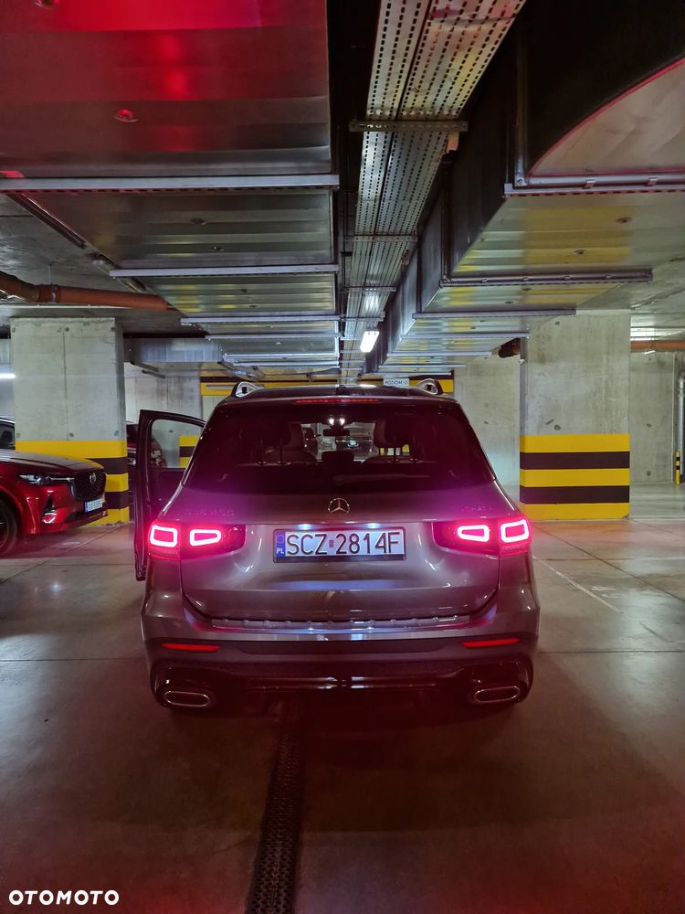 Mercedes-Benz GLB 250 4-Matic AMG Line 8G-DCT - 28