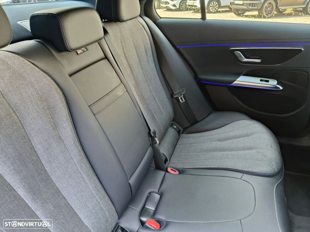 Mercedes-Benz E 300 e - 13