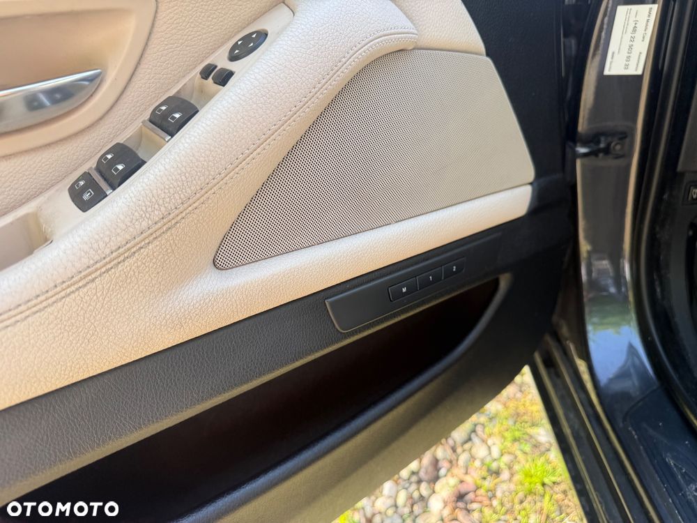 BMW Seria 5 535d xDrive Luxury Line - 13