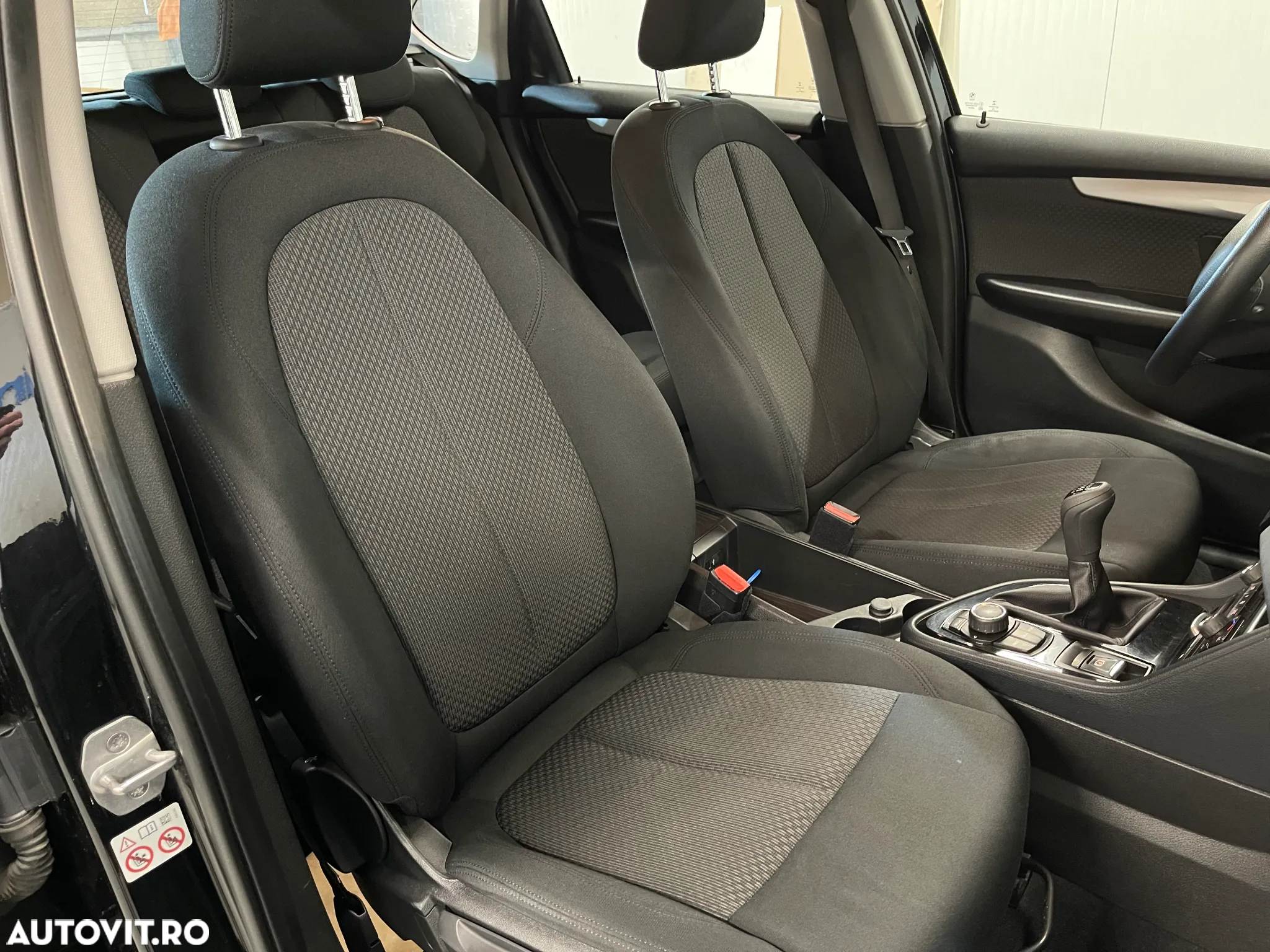 BMW Seria 2 216d Advantage - 9