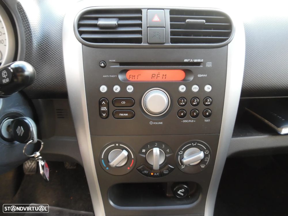 Suzuki Splash 1.0 GLS - 17