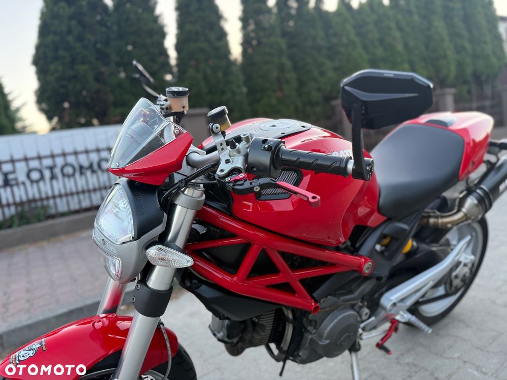 Ducati Monster - 23