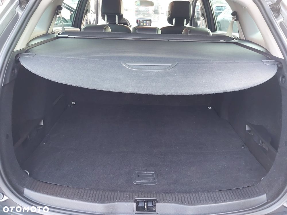 Renault Megane ENERGY TCe 130 BOSE EDITION - 12