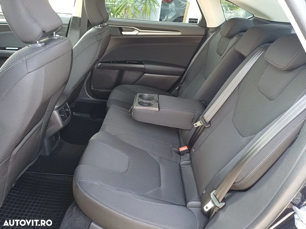 Ford Mondeo 2.0 HEV Titanium - 8