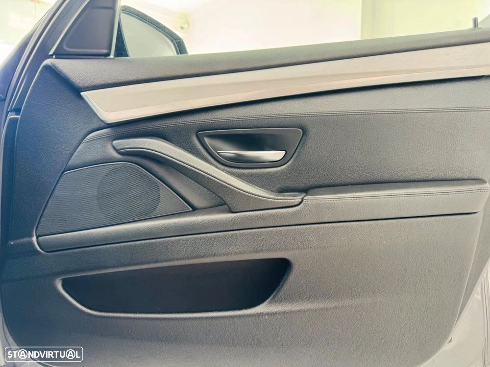 BMW 520 d Pack M Auto - 36