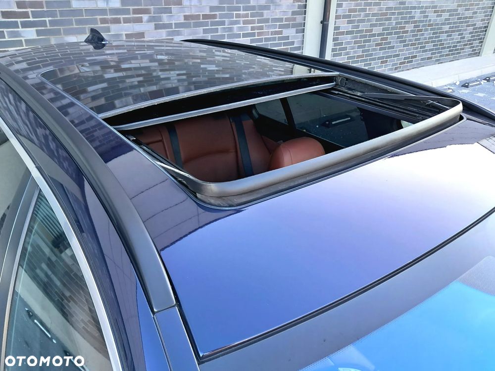 BMW Seria 5 525d Sport-Aut Luxury Line - 21