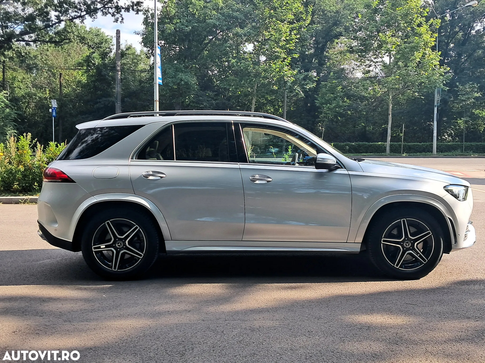 Mercedes-Benz GLE 350 d 4Matic 9G-TRONIC AMG Line - 10