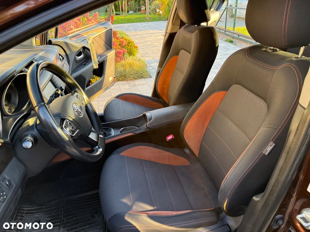 Toyota Avensis 1.8 Premium - 10