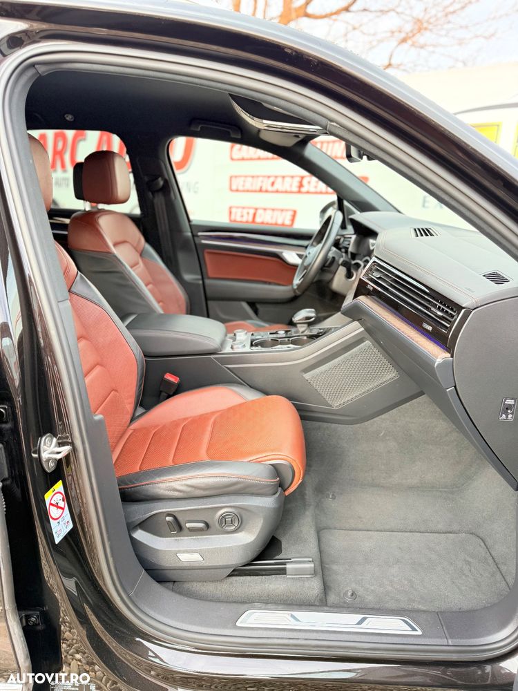 Volkswagen Touareg V6 TSI 4MOTION Elegance - 19