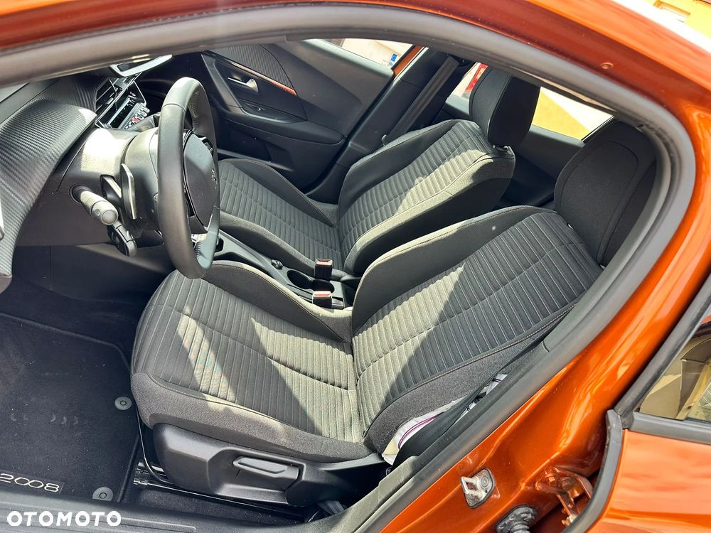 Peugeot 2008 PureTech 130 EAT8 Allure - 22