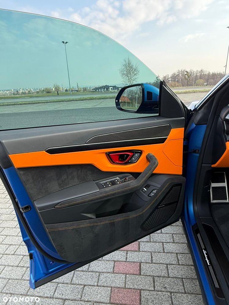 Lamborghini Urus - 15