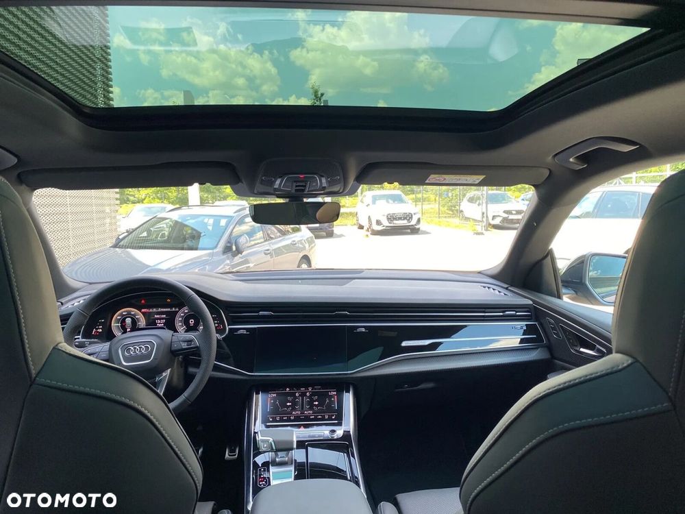 Audi Q8 - 12