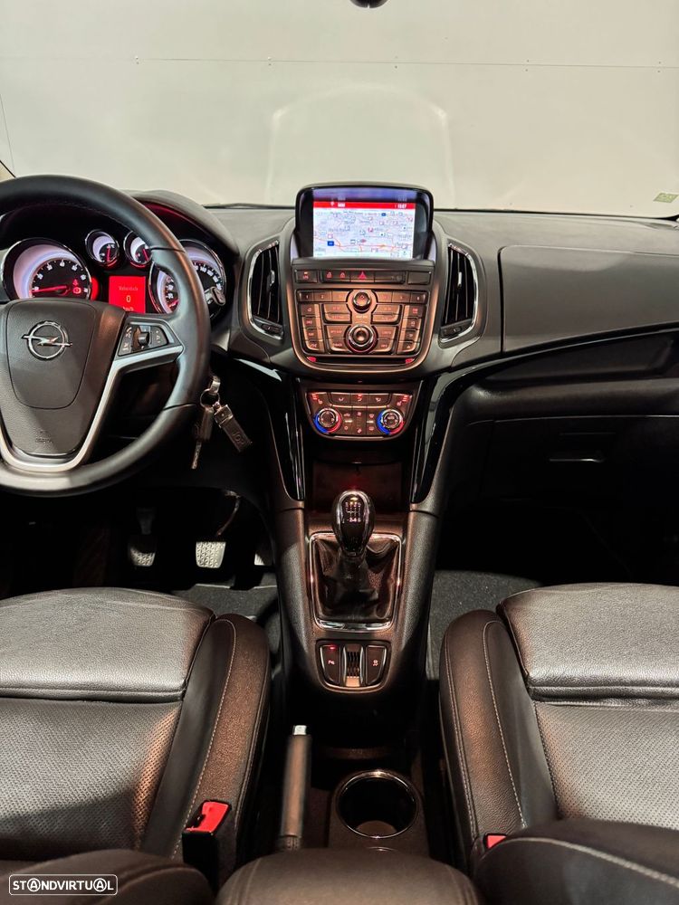 Opel Zafira - 26