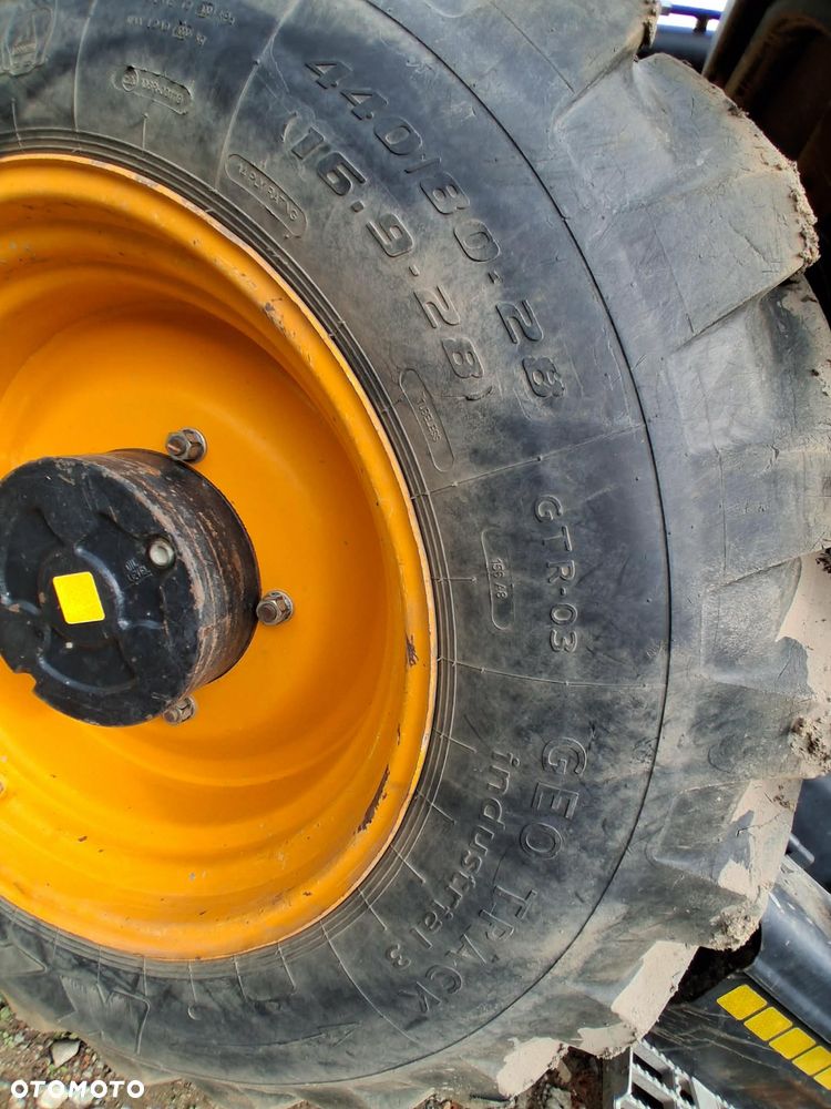 JCB - 12