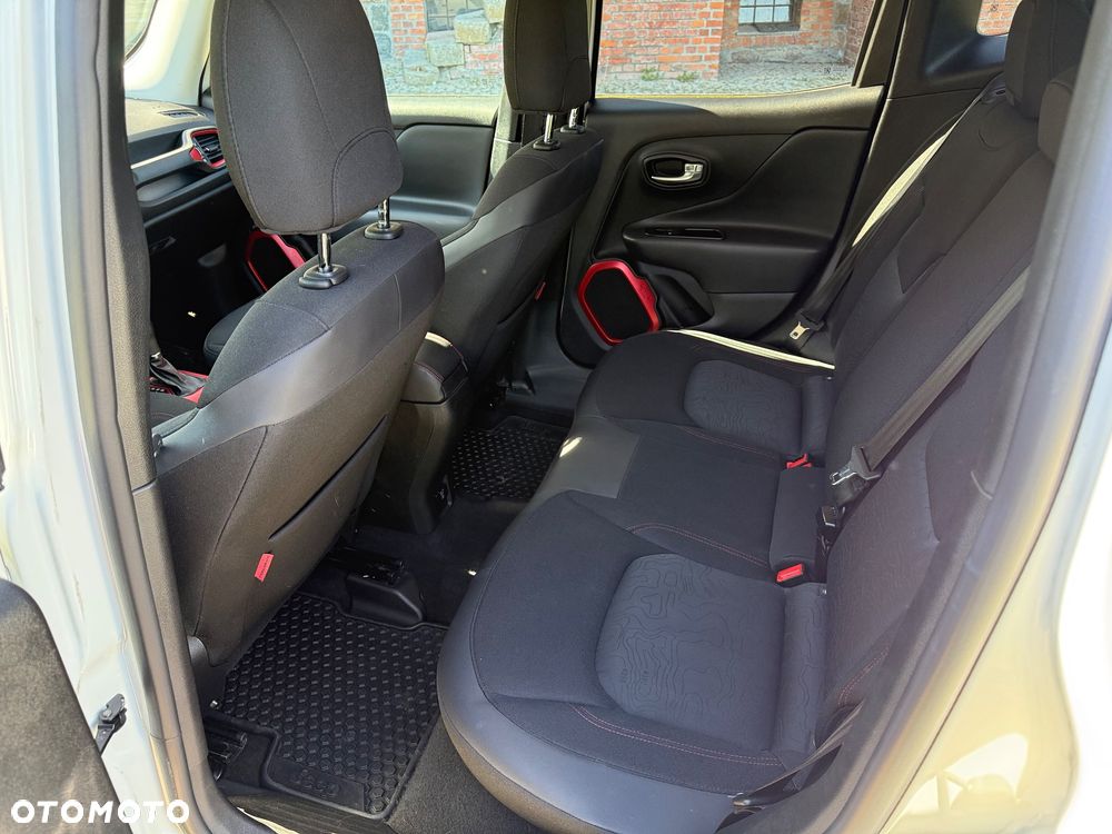Jeep Renegade - 8
