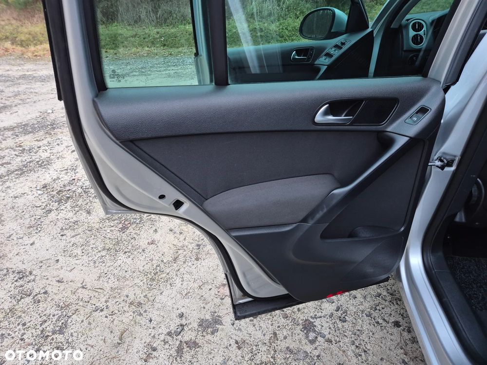 Volkswagen Tiguan 2.0 TDI Perfectline - 27
