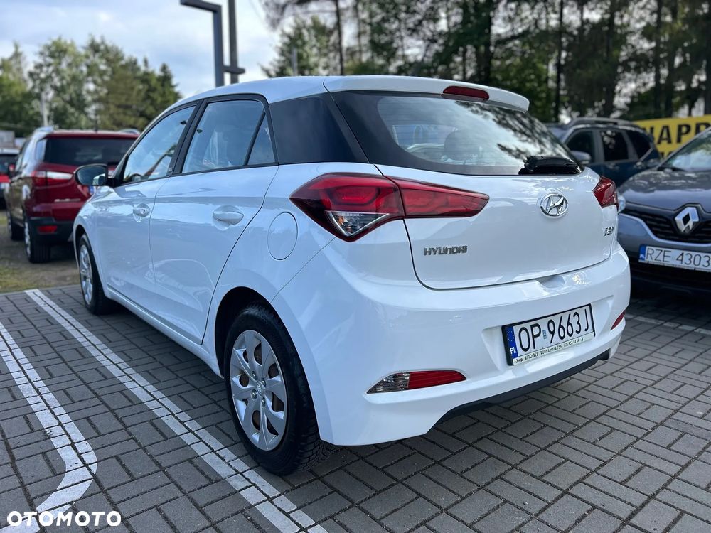 Hyundai i20 1.2 Classic Plus - 4