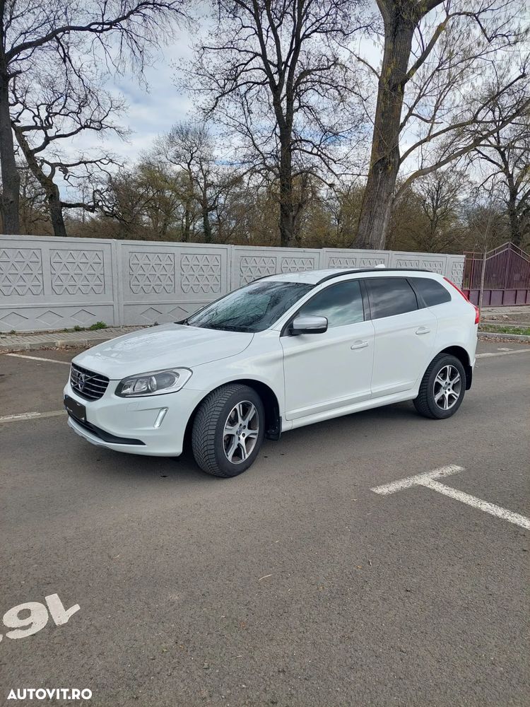 Volvo XC 60 D5AWD Momentum - 2