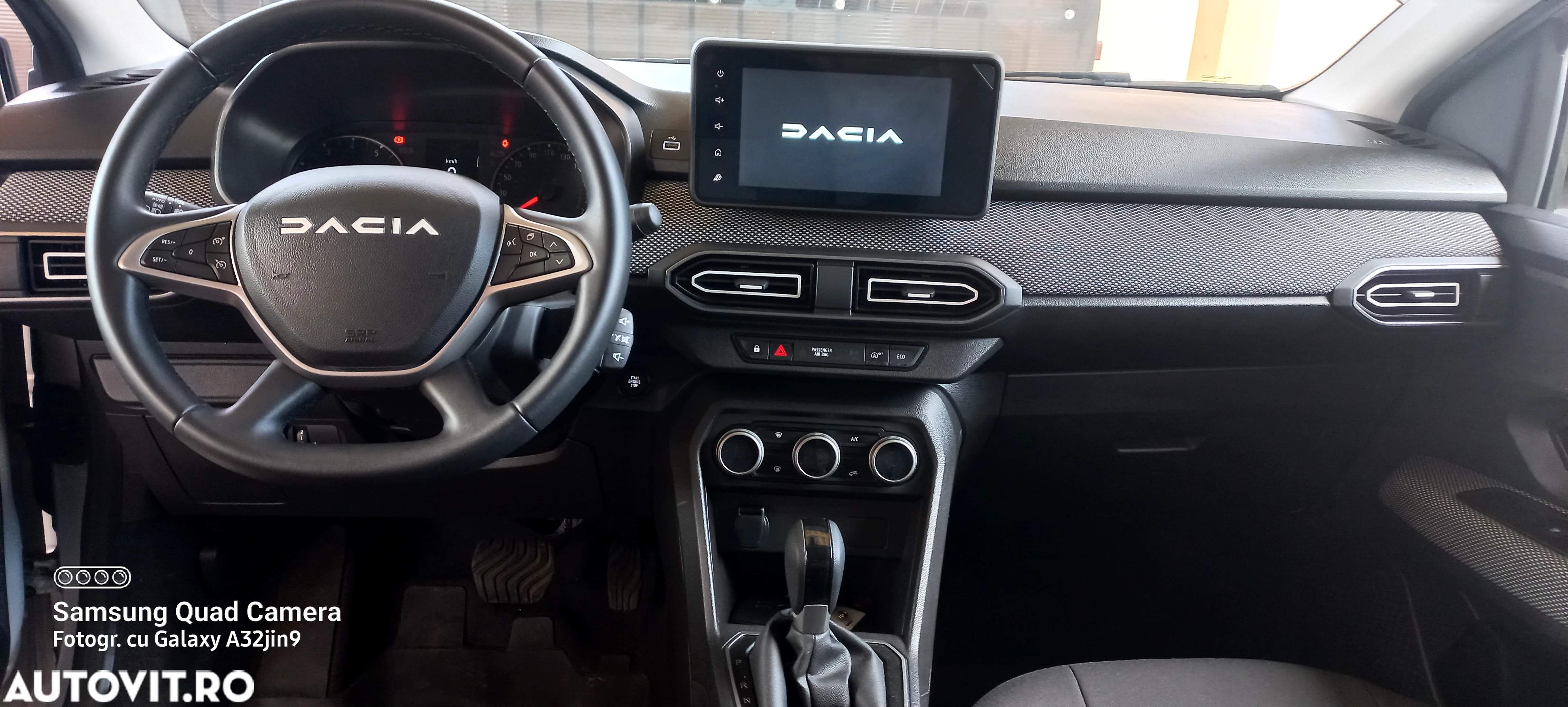 Dacia Logan TCe 90 CVT Prestige - 23