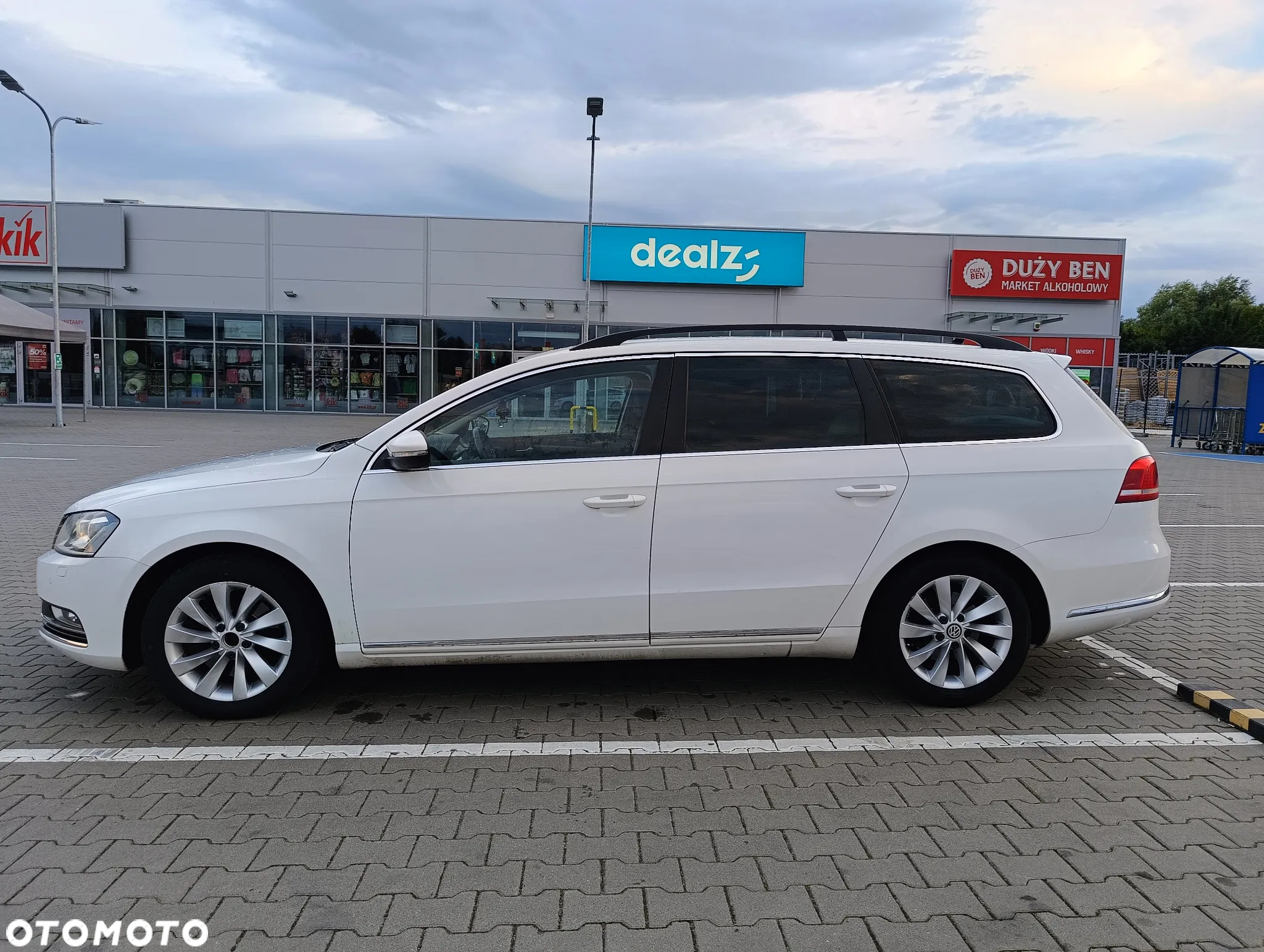 Volkswagen Passat Variant 1.6 TDI BlueMotion Technology Business Edition - 14