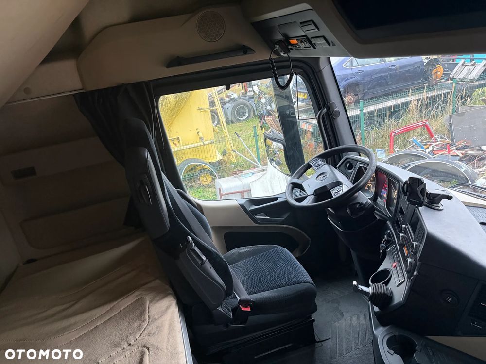 Mercedes-Benz Actros MP4 - 18