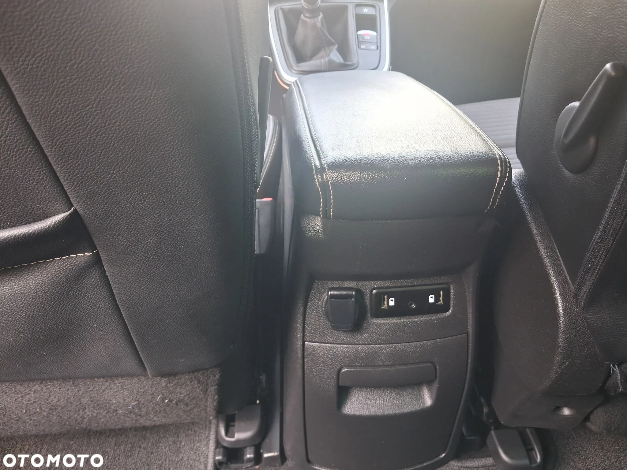Renault Scenic BLUE dCi 120 BUSINESS EDITION - 19