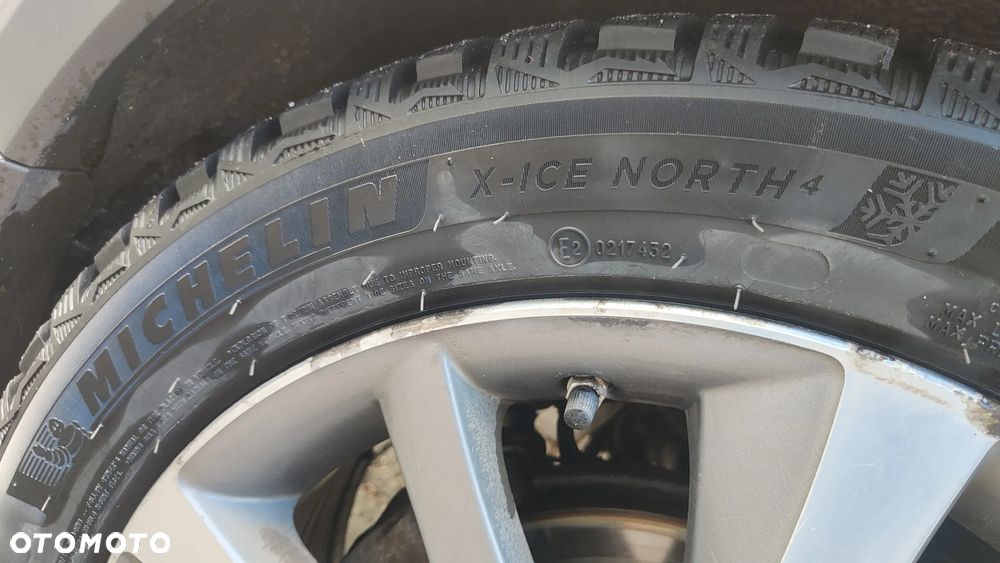 Peugeot 508 RXH Hybrid4 - 31