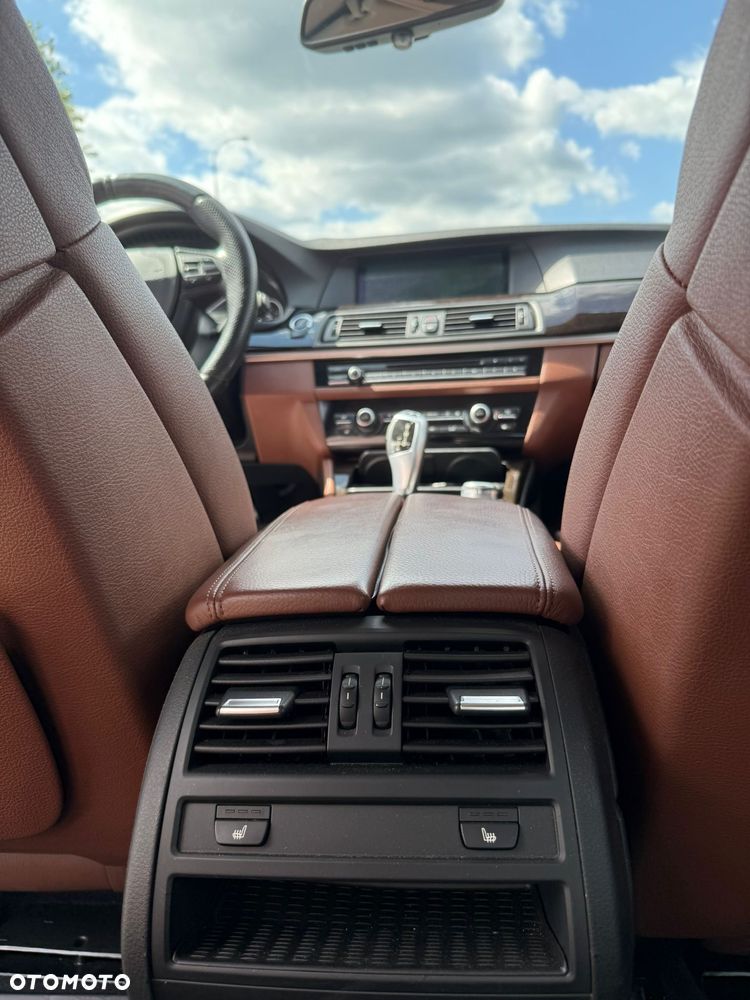 BMW Seria 5 535i xDrive - 9