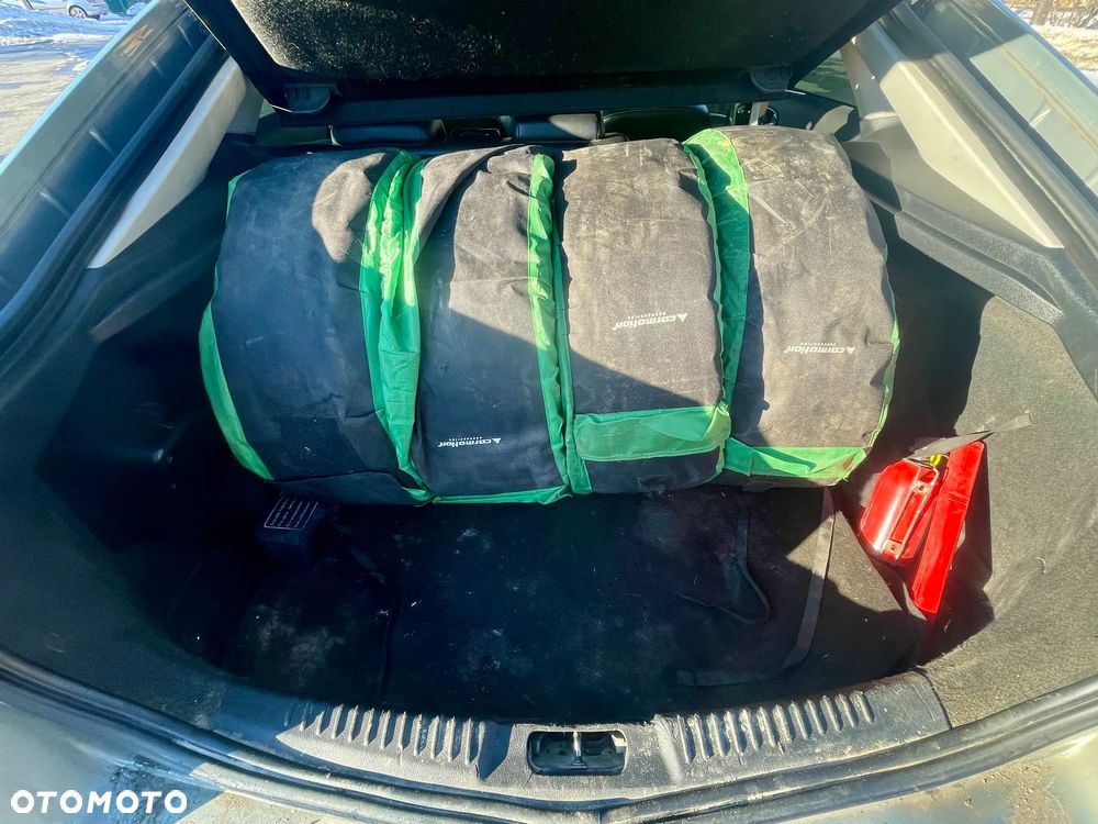 Ford Mondeo 2.0 TDCi Ghia - 23