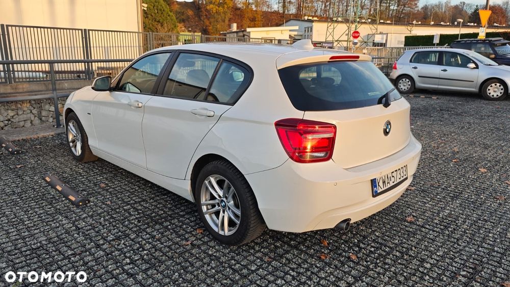 BMW Seria 1 120d Sport-Aut Sport Line - 7