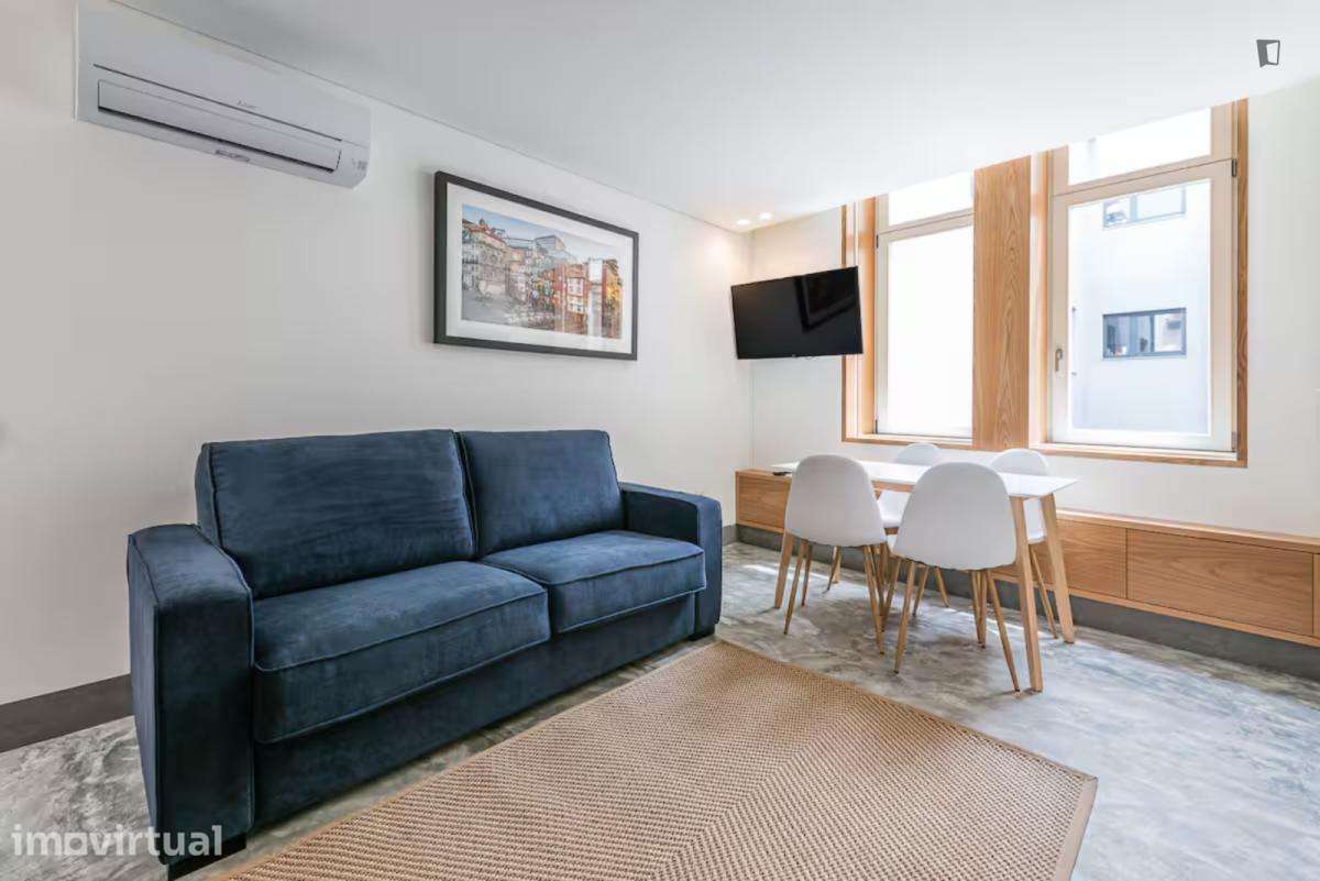 Apartamento com 1 quartos - localizado em Santo Ildefonso Porto - Grande imagem: 2/11