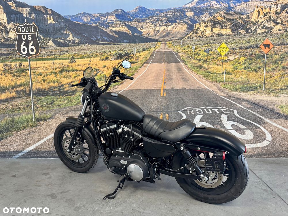 Harley-Davidson Sportster Iron 883 - 6