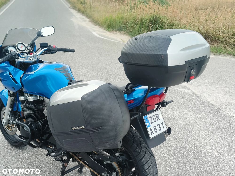 Kawasaki ZR - 38