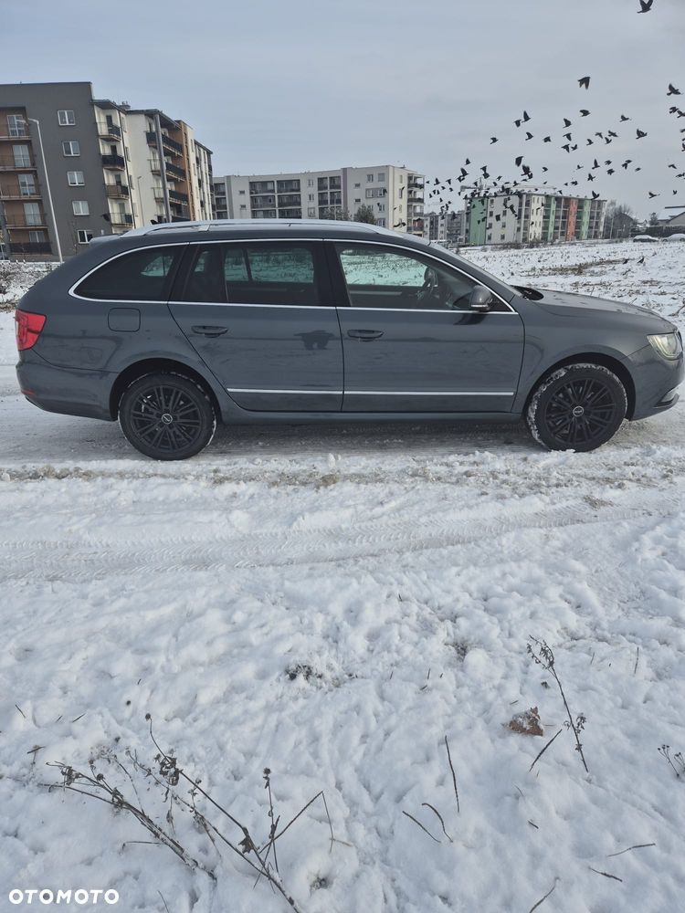 Skoda Superb 2.0 TDI Green tec 4x4 Exclusive - 8