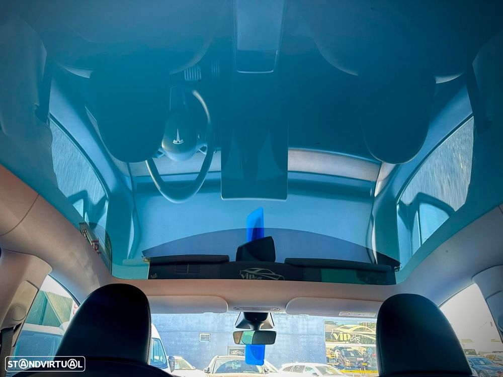Tesla Model Y Performance Tração Integral - 17